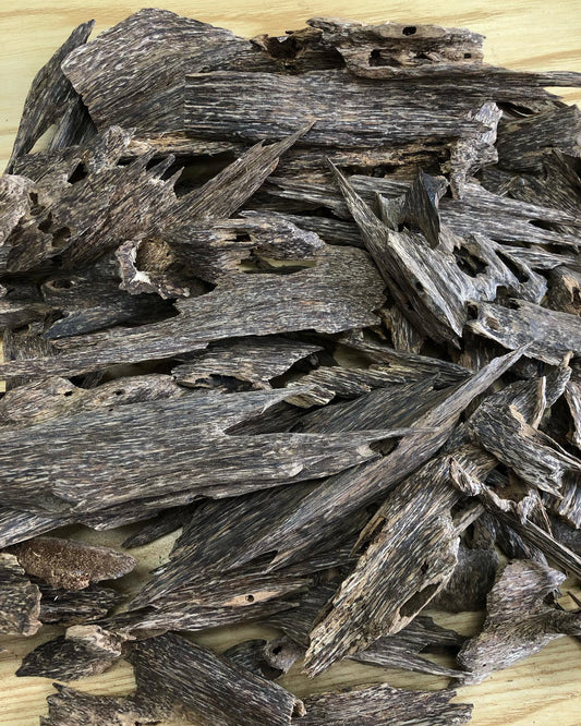 Agarwood Ant Oud Chips Best Quality Incense Aroma Natural Wild And Rare (12g)