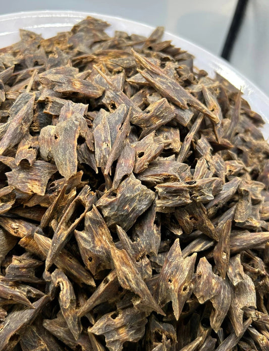 Kynam Oud 5A grade Natural Agarwood Rich and Sticky Full of Oil (China) 12G